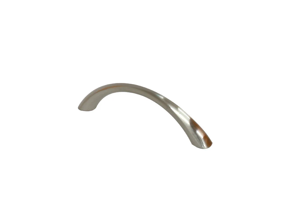 Manija material zamak cilindrica  en arco largo 64 mm