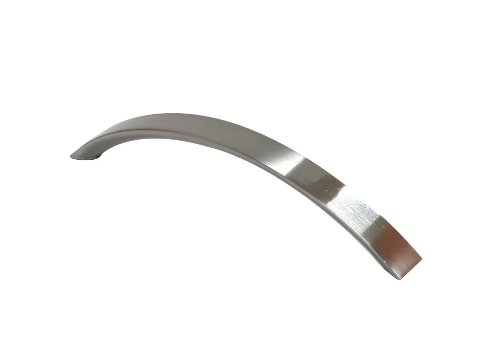 Manija material zamak en arco plana largo 96 mm