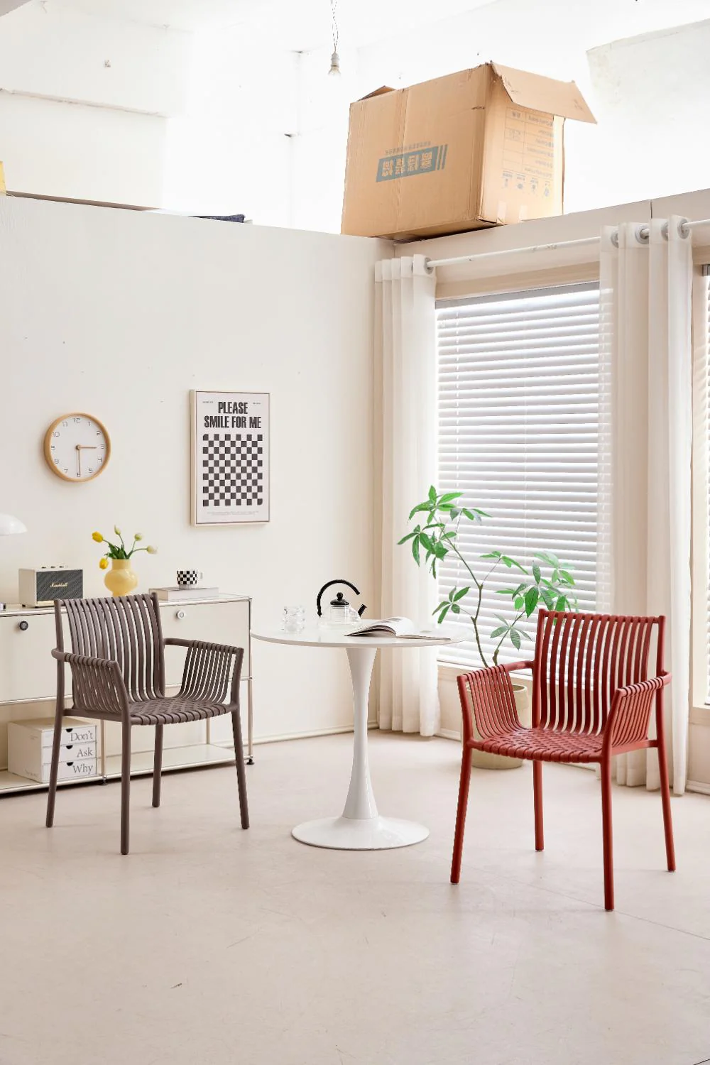 Silla Madrid con Brazos, Color Rojo, Con espaldar y diseño Moderno - Image 7
